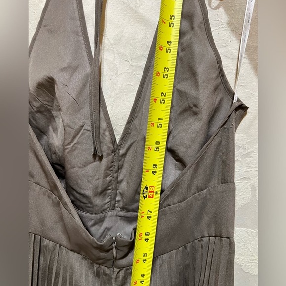 Elegant Gray Maxi Dress - Picture 5 of 7